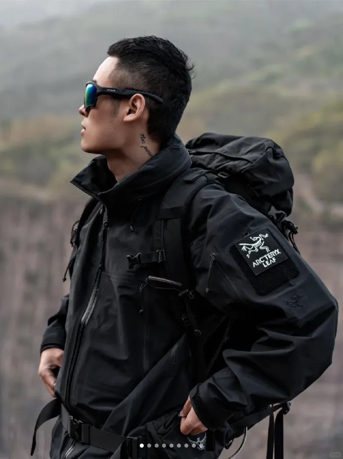 K 23 ARC'TERYX leaf alpha GEN 2 。 Same Style ！！